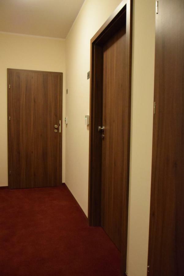 Botanik Hostel Poznan Luaran gambar