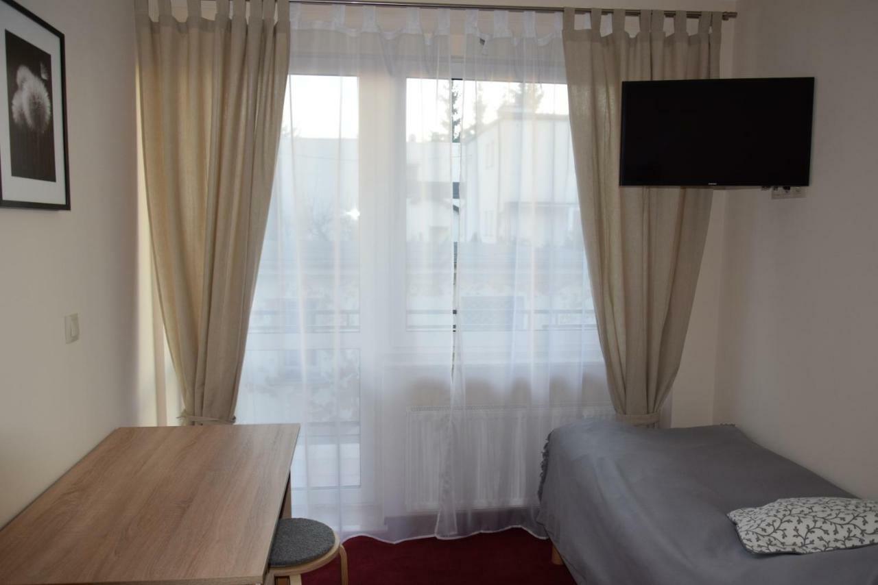 Botanik Hostel Poznan Luaran gambar