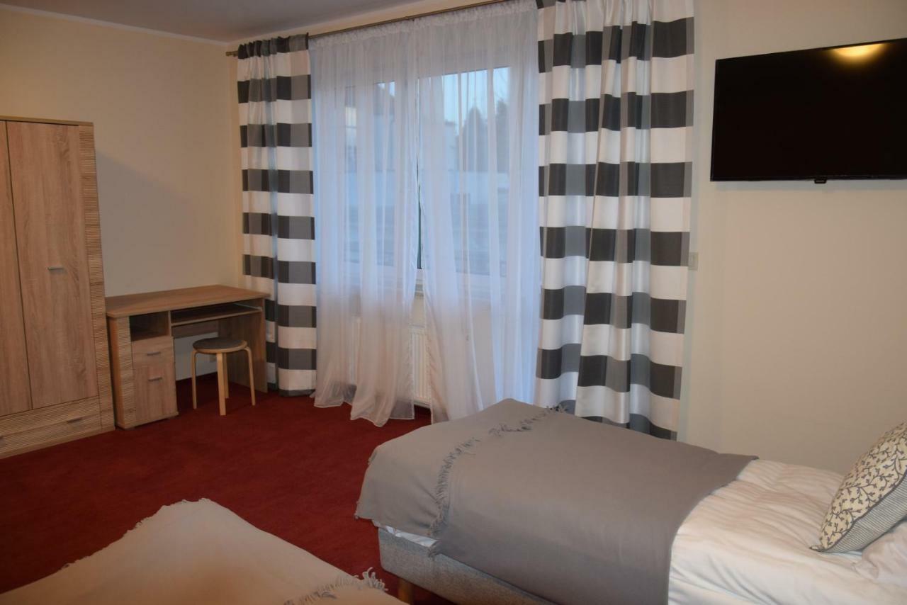 Botanik Hostel Poznan Luaran gambar