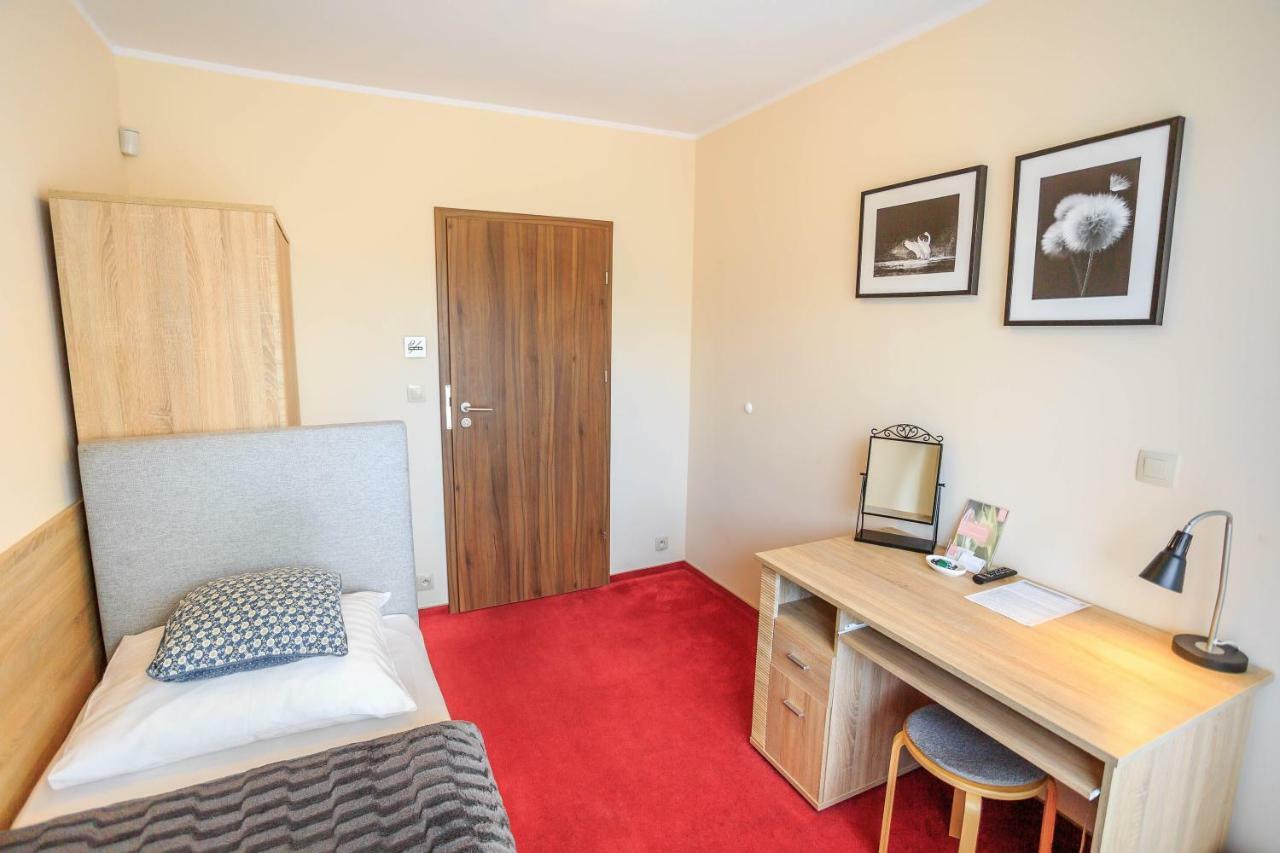 Botanik Hostel Poznan Luaran gambar